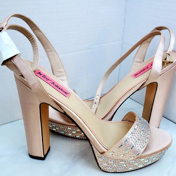 Betsey Johnson Sequence Shoes - Picture 4 of 5